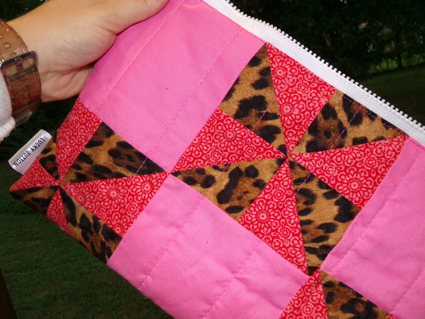 Pinwheel zipper pouch