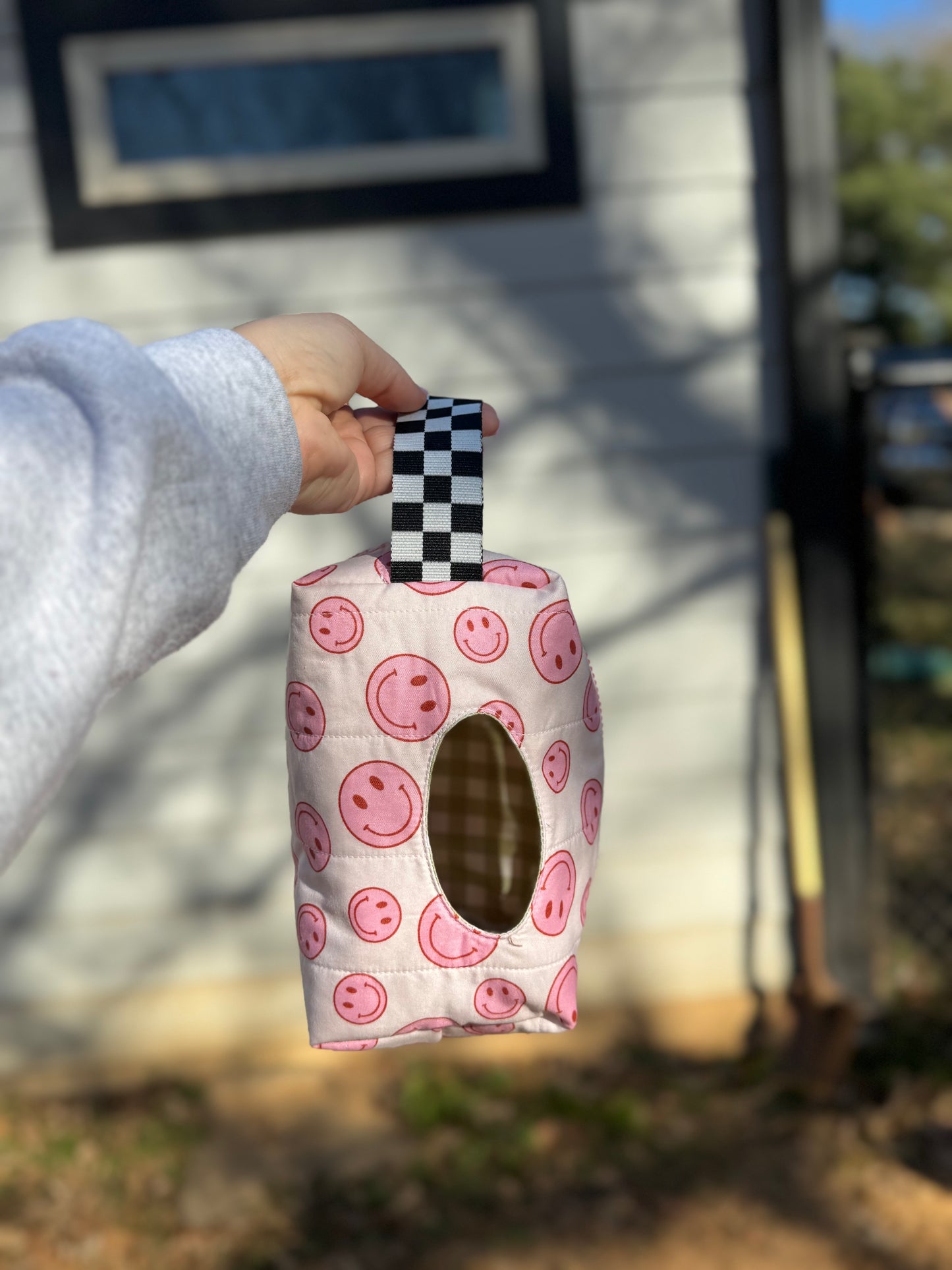 Diaper wipe pouch